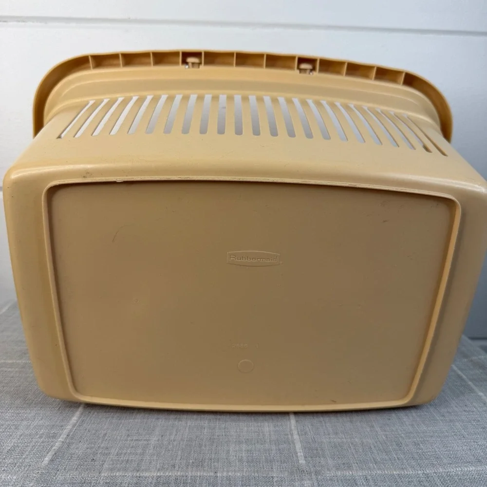 Vintage‎ Rubbermaid 18